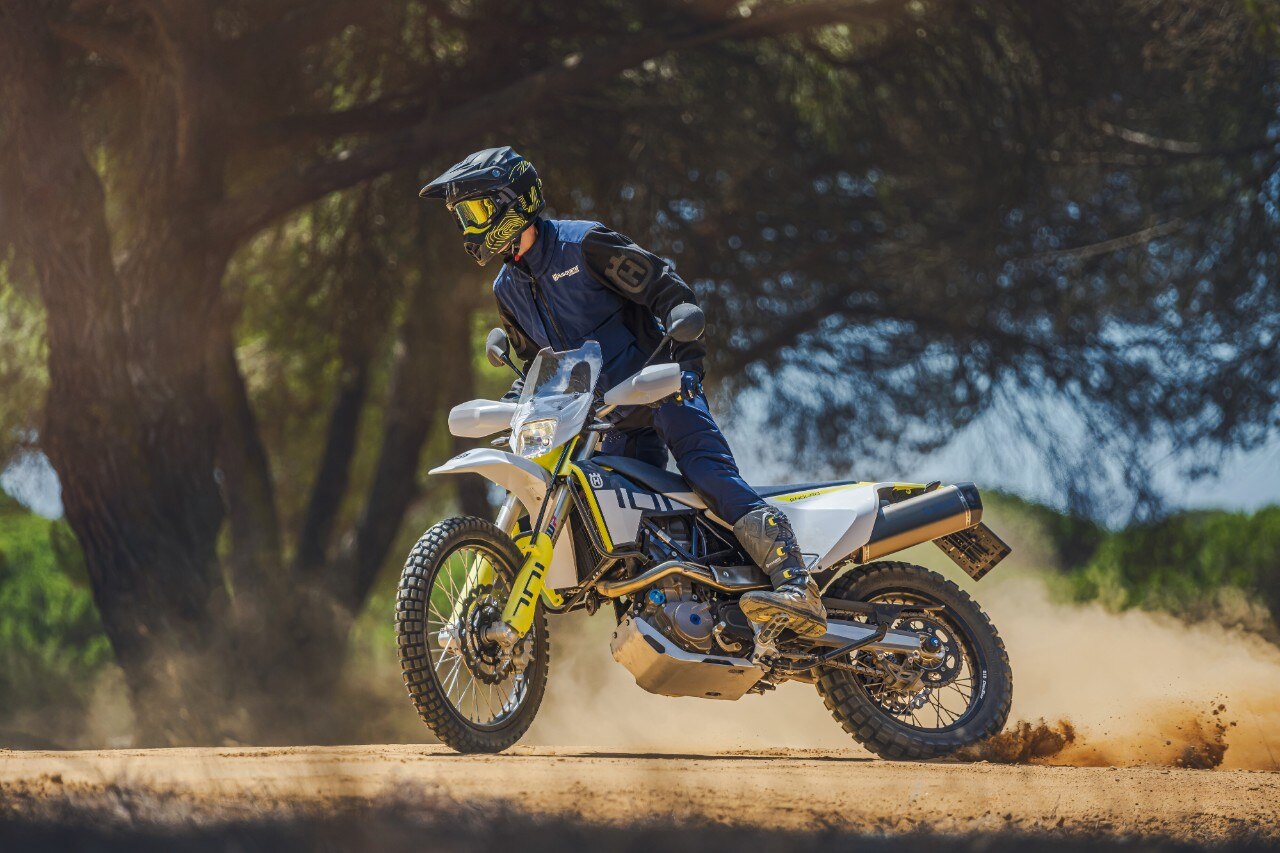 Husqvarna 701 Enduro e 701 Supermoto 2023